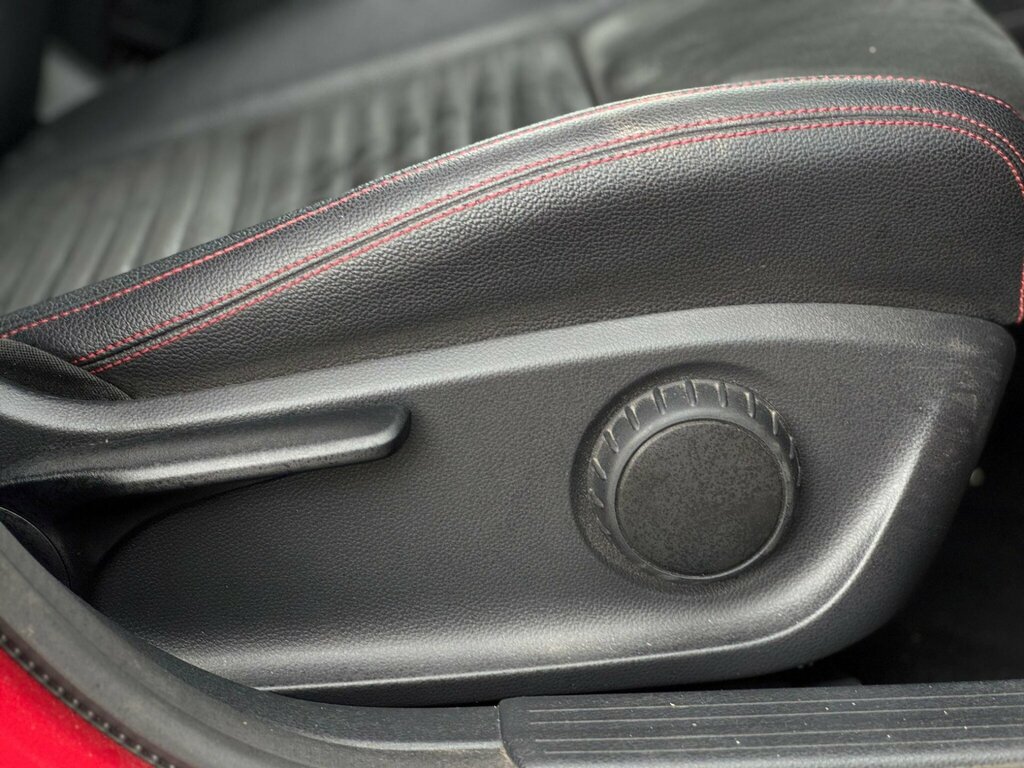 Mercedes-Benz CLA Class Cla 200D Amg Line Tip Red #59