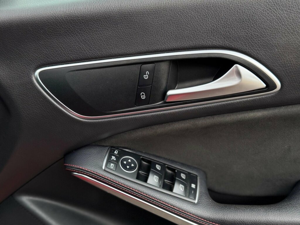 Mercedes-Benz CLA Class Cla 200D Amg Line Tip Red #57