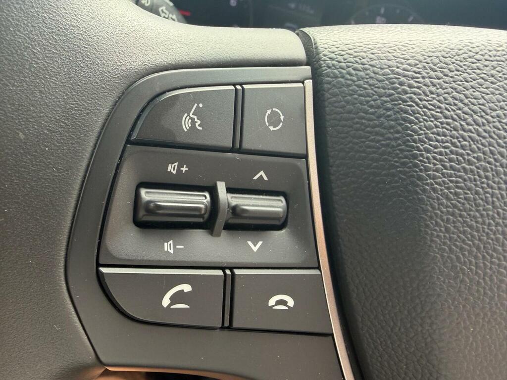 Hyundai I20 Premium Nav Red #9