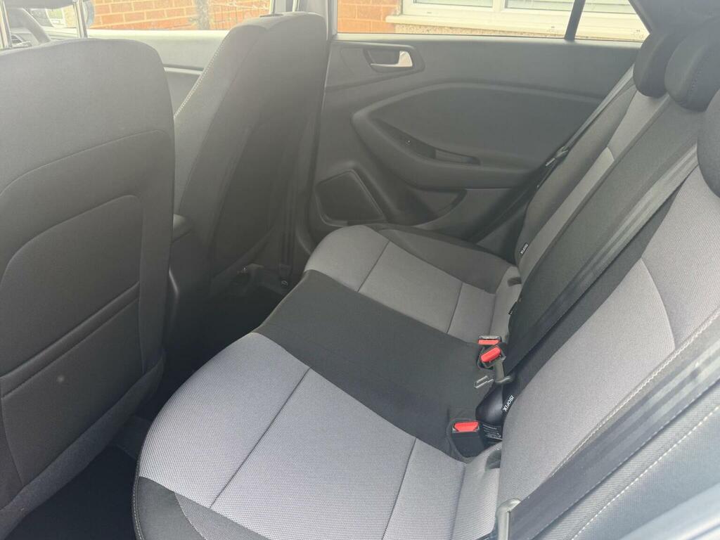 Hyundai I20 Premium Nav Red #21