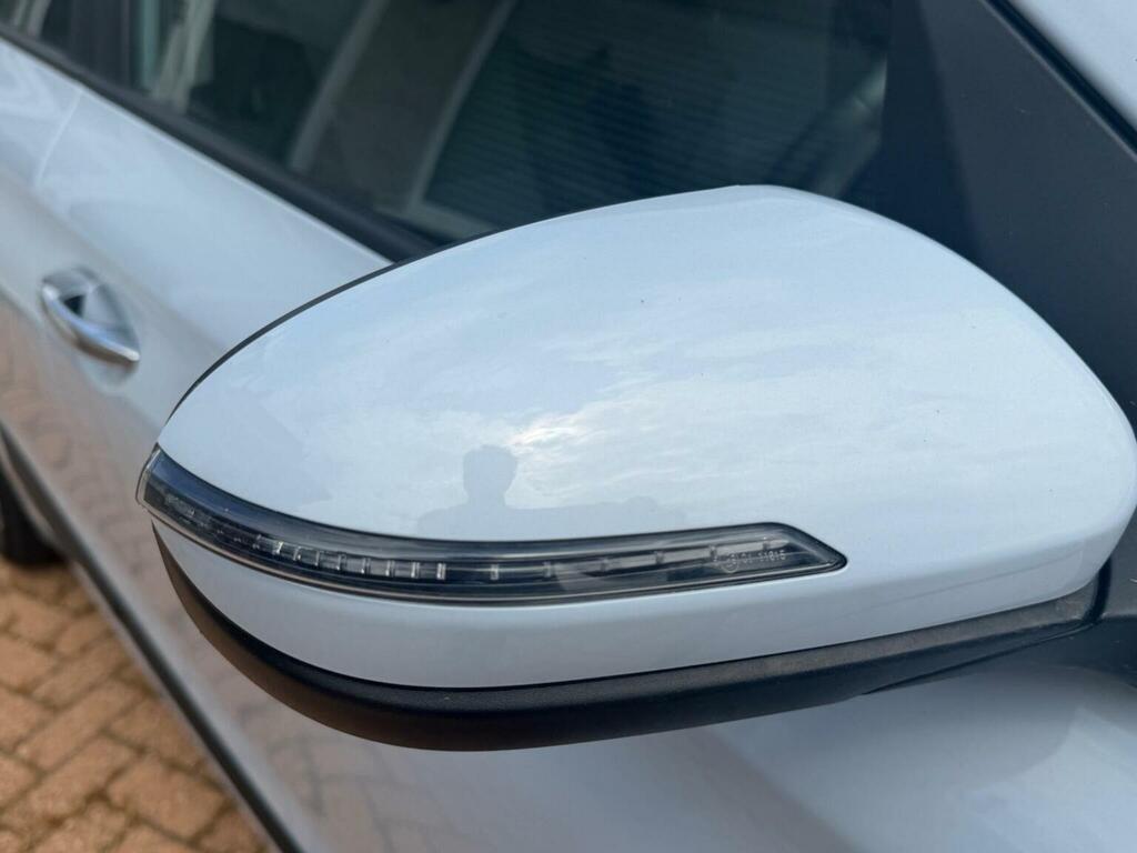 Hyundai I20 Premium Nav Red #32