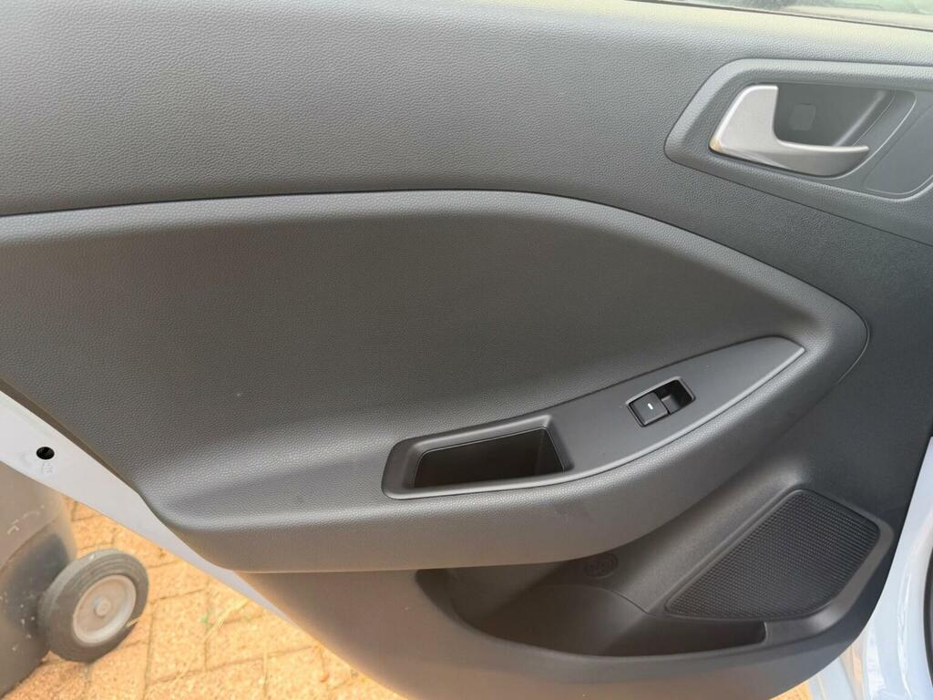 Hyundai I20 Premium Nav Red #22