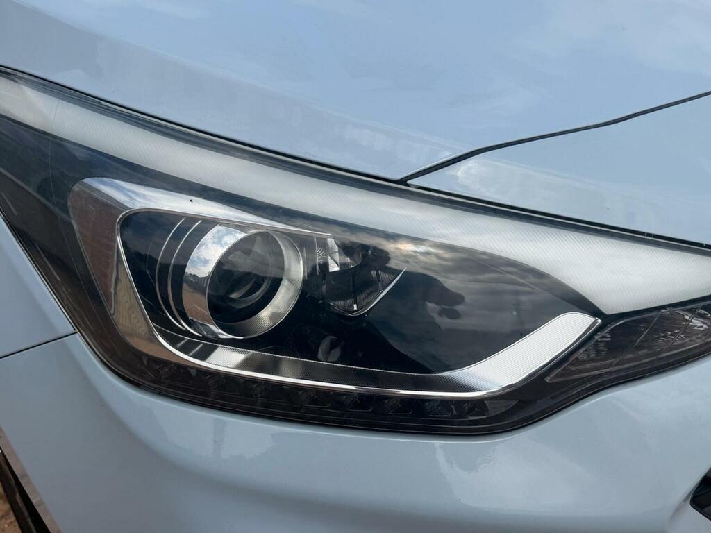 Hyundai I20 Premium Nav Red #30