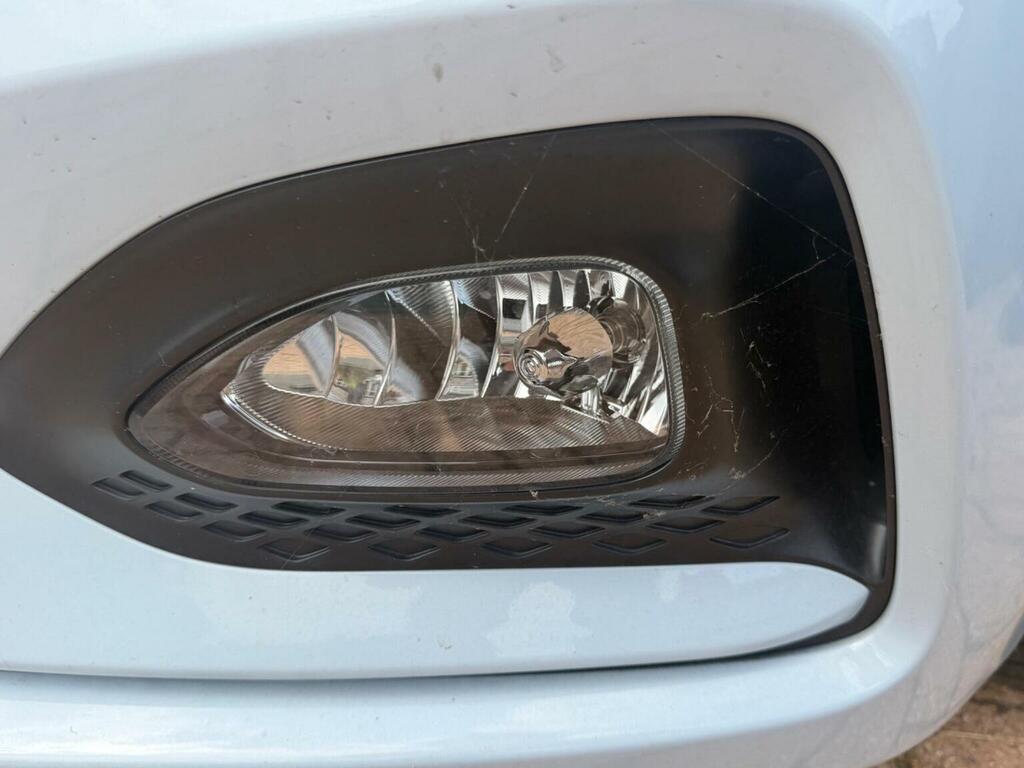 Hyundai I20 Premium Nav Red #29