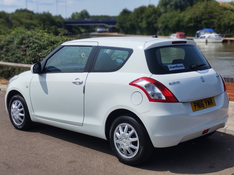 Suzuki Swift 1.2 Sz2 Hatchback White #2
