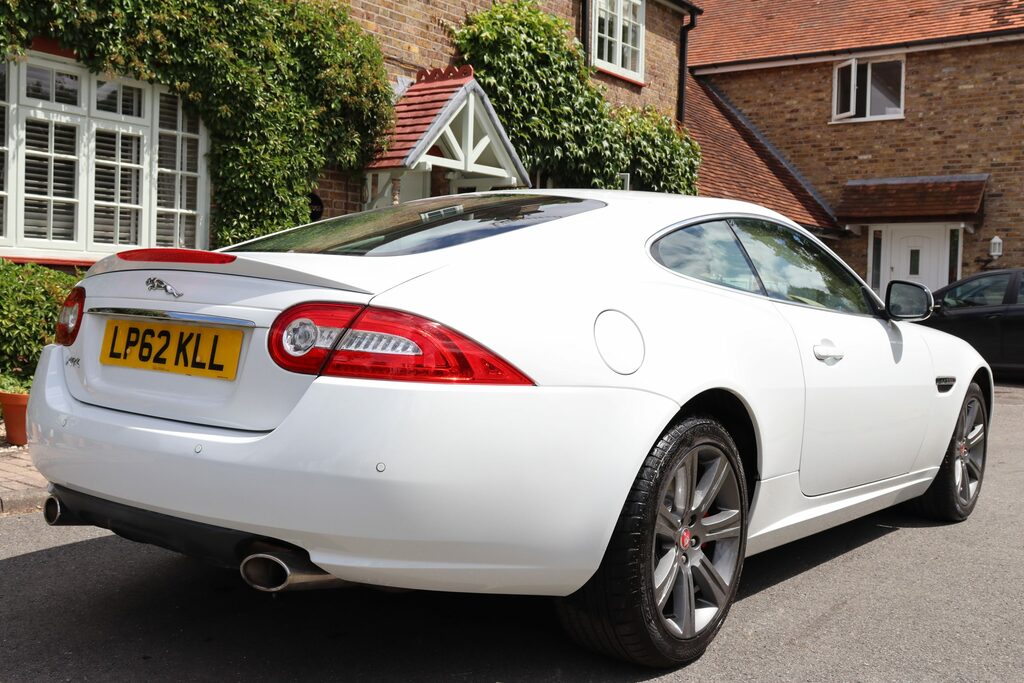Jaguar XK 5.0 V8 Coupe White #6