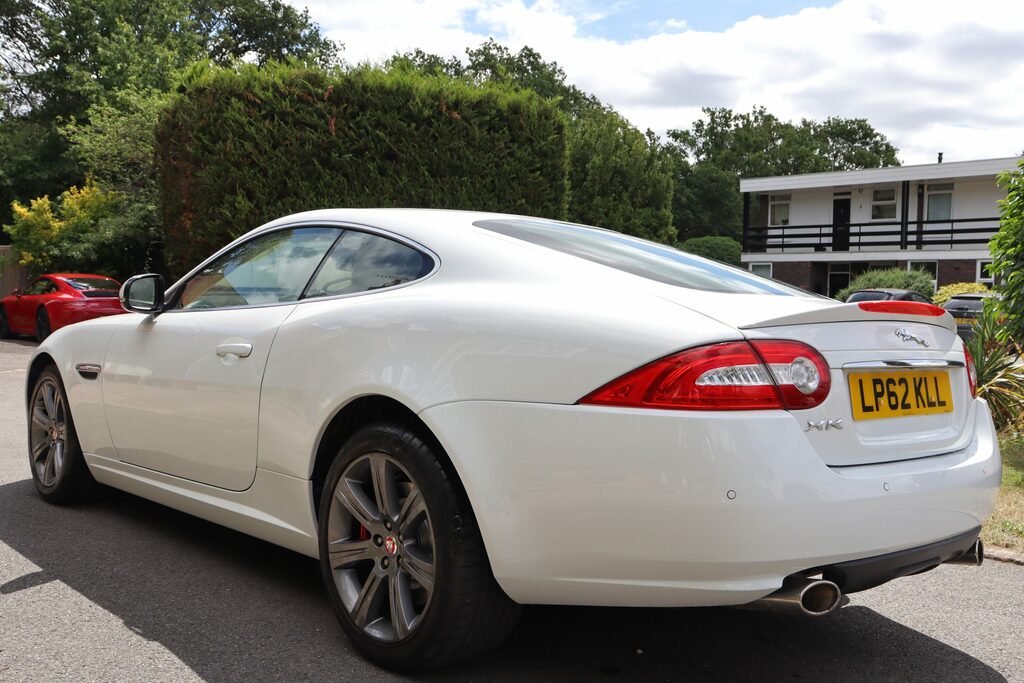 Jaguar XK 5.0 V8 Coupe White #5