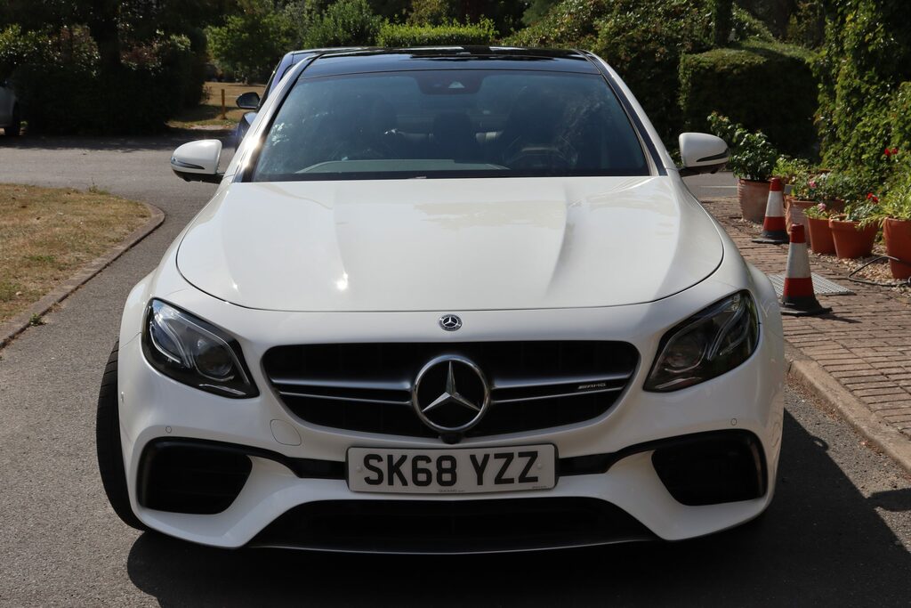 Mercedes-Benz E Class S 4.0 V8 Premium 4Matic SK68YZZ White #2