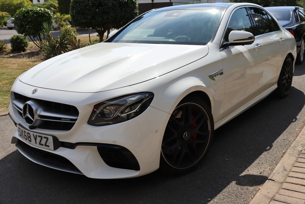 Mercedes-Benz E Class S 4.0 V8 Premium 4Matic SK68YZZ White #3