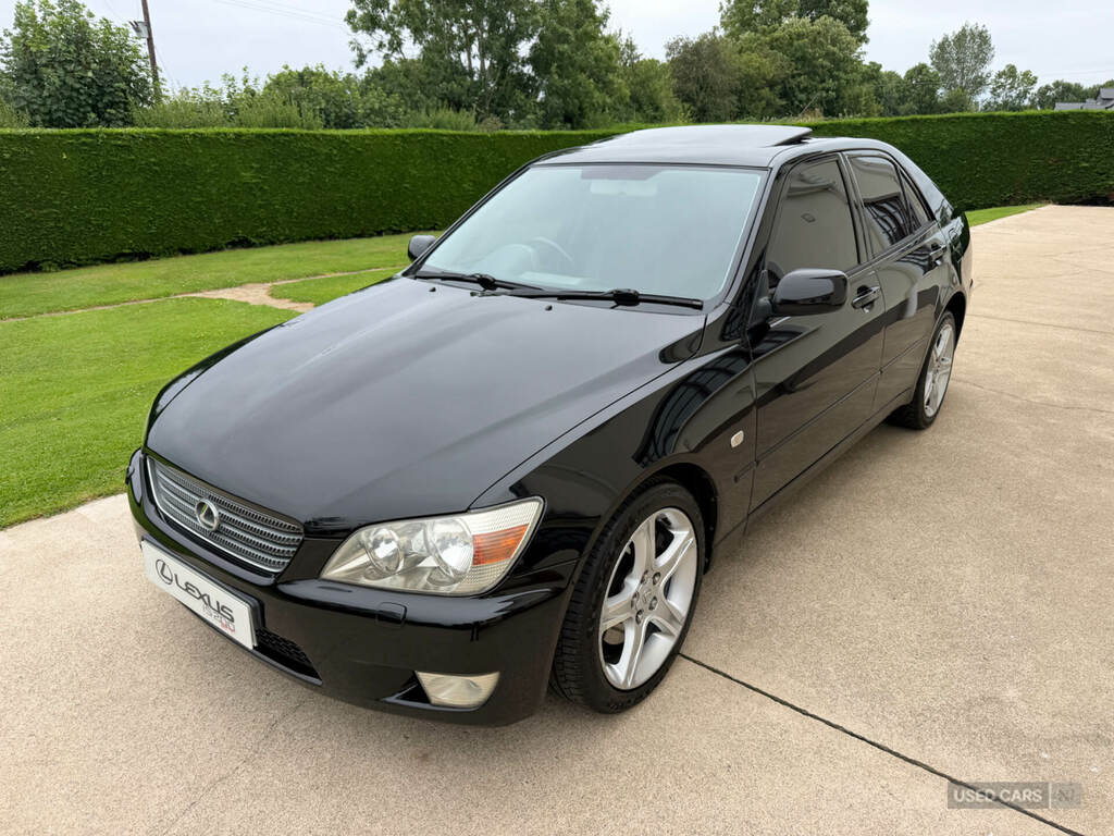 Lexus IS 200 2.0 Se Black