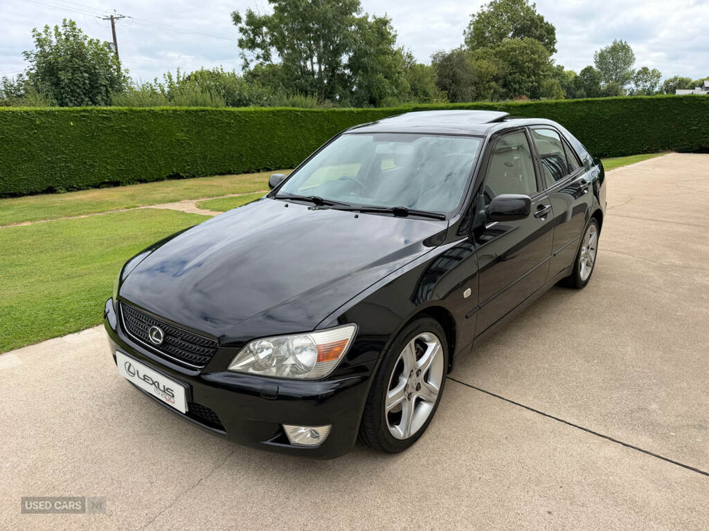 Lexus IS 200 2.0 Se Black