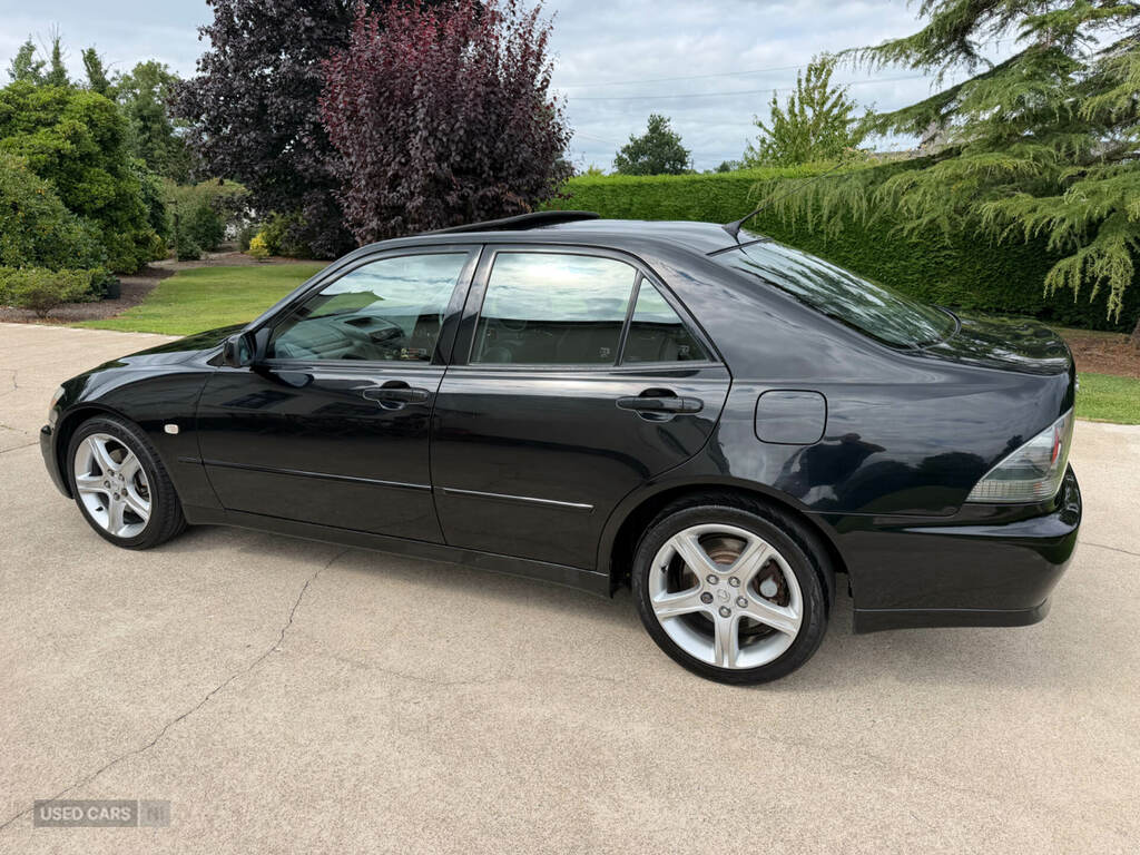 Lexus IS 200 2.0 Se Black #5