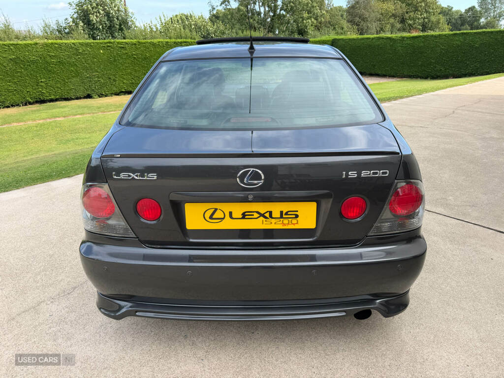 Lexus IS 200 2.0 Se Silver #5