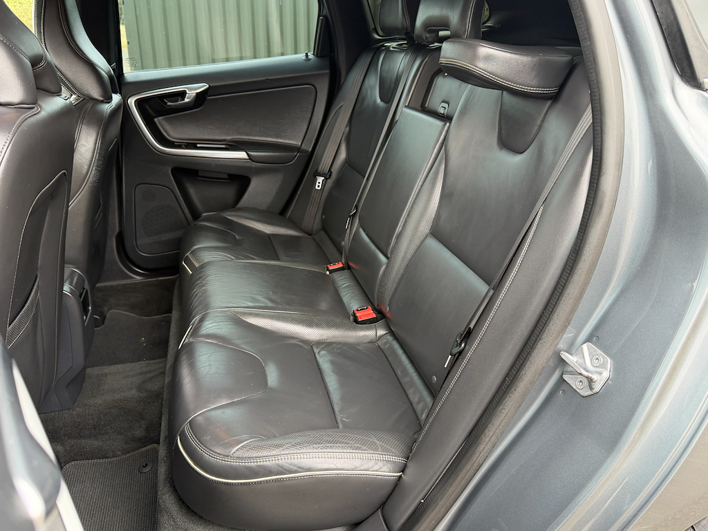 Volvo XC60 Xc60 R-design Lux Nav D5 Awd Grey #22