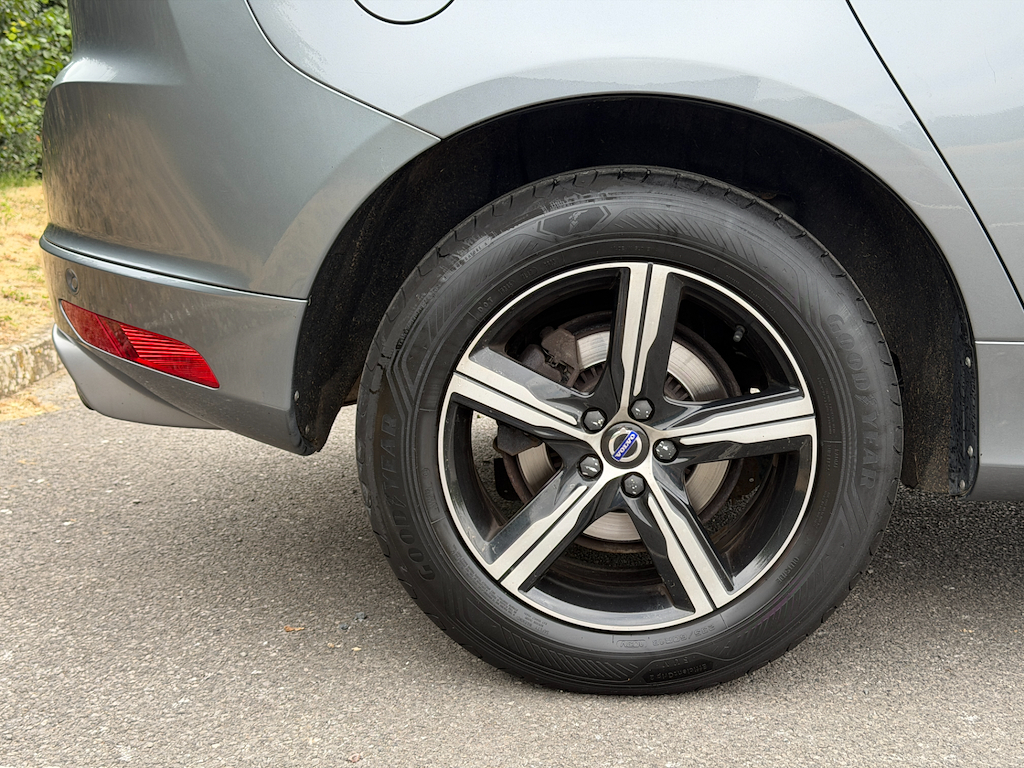 Volvo XC60 Xc60 R-design Lux Nav D5 Awd Grey #28