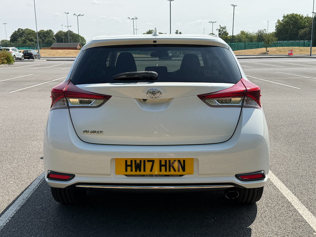 Toyota Auris 1.2 L 1.2 Vvt-i Design Hatchback White #6