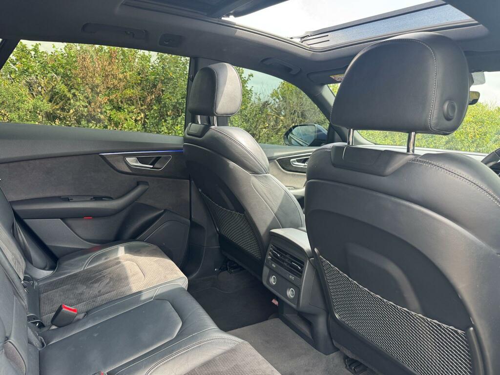 Audi Q8 S Line White #18