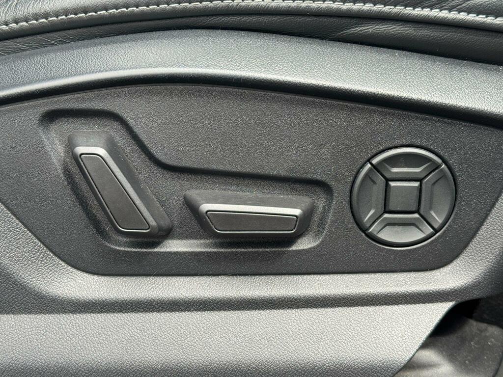 Audi Q8 S Line White #10