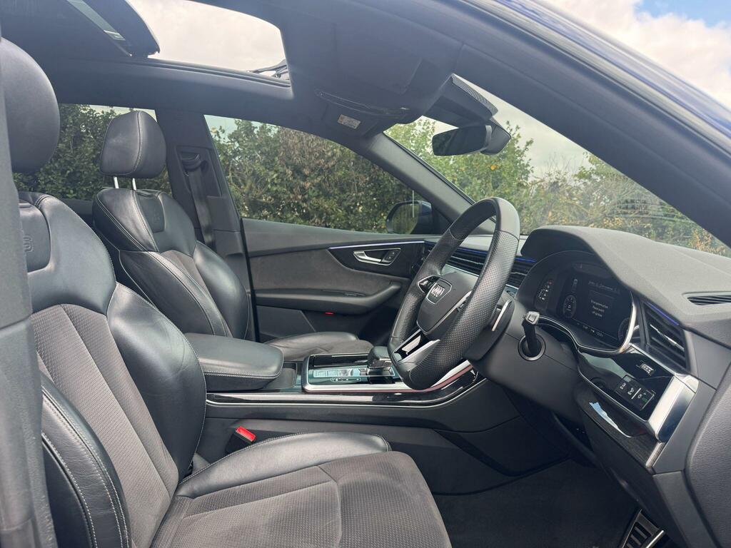 Audi Q8 S Line White #8