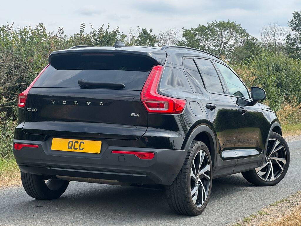 Volvo XC40 R-design Pro Black #4