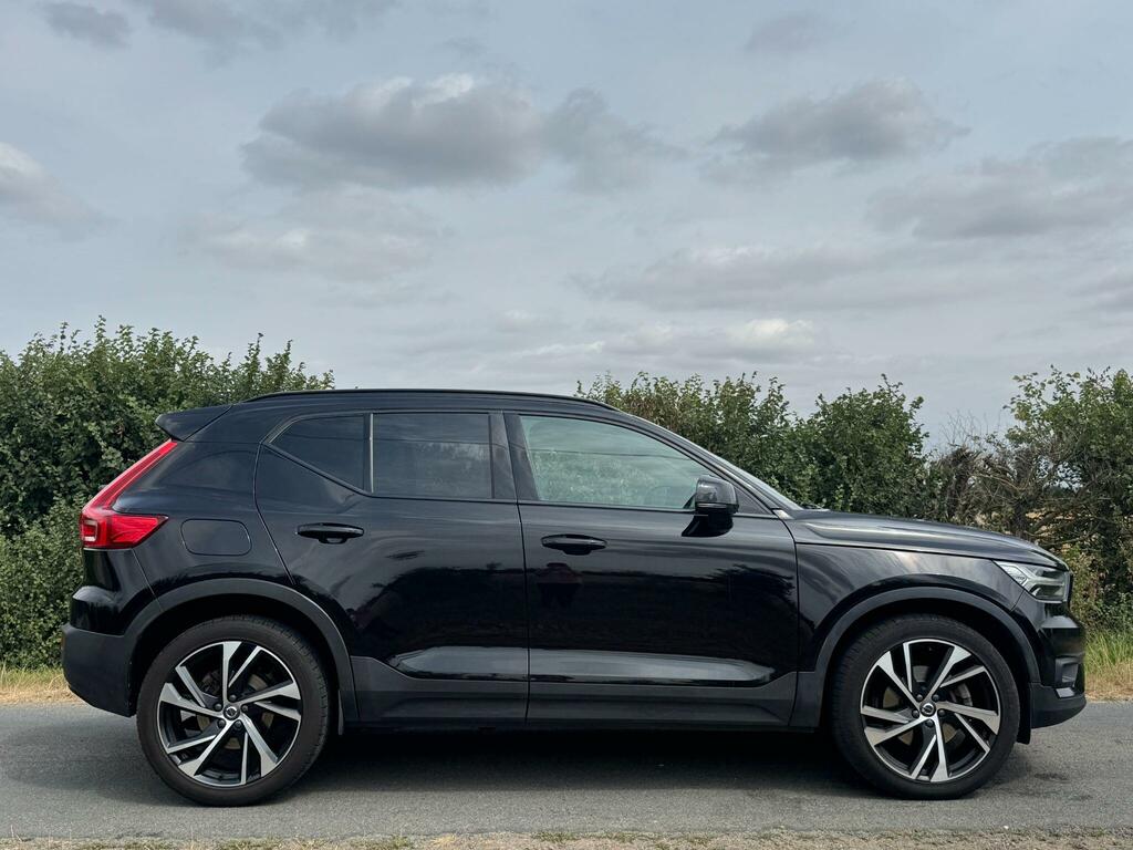 Volvo XC40 R-design Pro Black #2