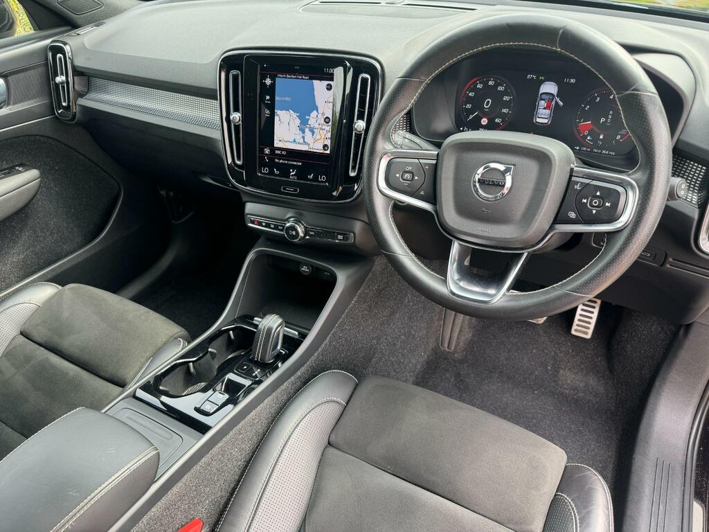 Volvo XC40 R-design Pro Black #6