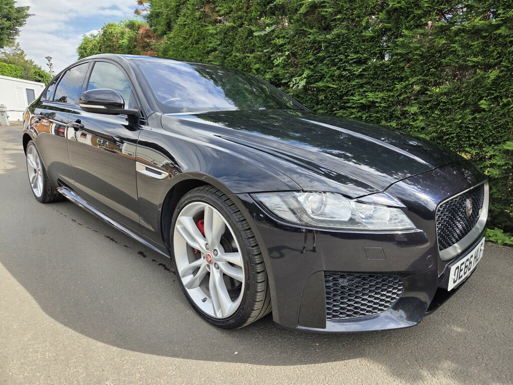 Jaguar XF Saloon 3.0 D V6 S 2016 Black #2