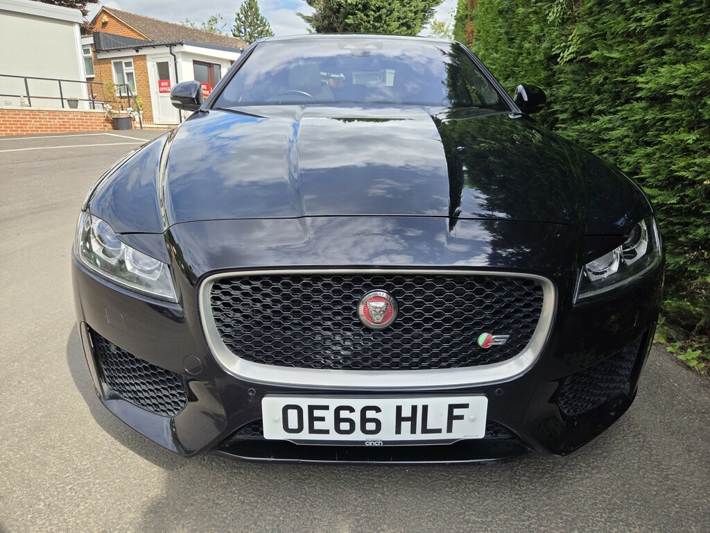 Jaguar XF Saloon 3.0 D V6 S 2016 Black #3
