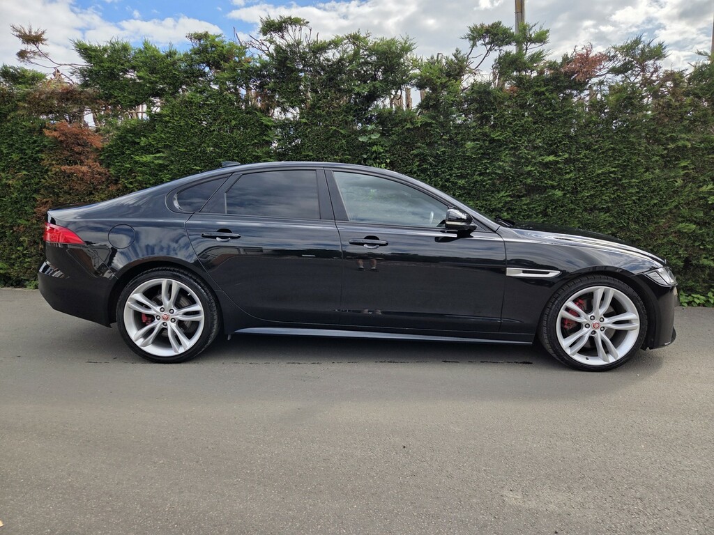 Jaguar XF Saloon 3.0 D V6 S 2016 Black