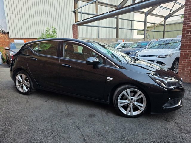 Vauxhall Astra 2018 1.6 Cdti Blueinjection Sri VX Line Nav Hatchb KM67NXZ Black #4