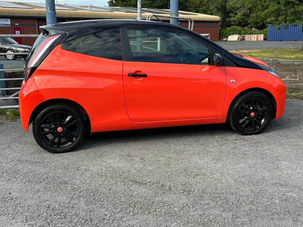 Toyota Aygo 1.0 Vvt-i X-cite Hatchback Euro Orange #4