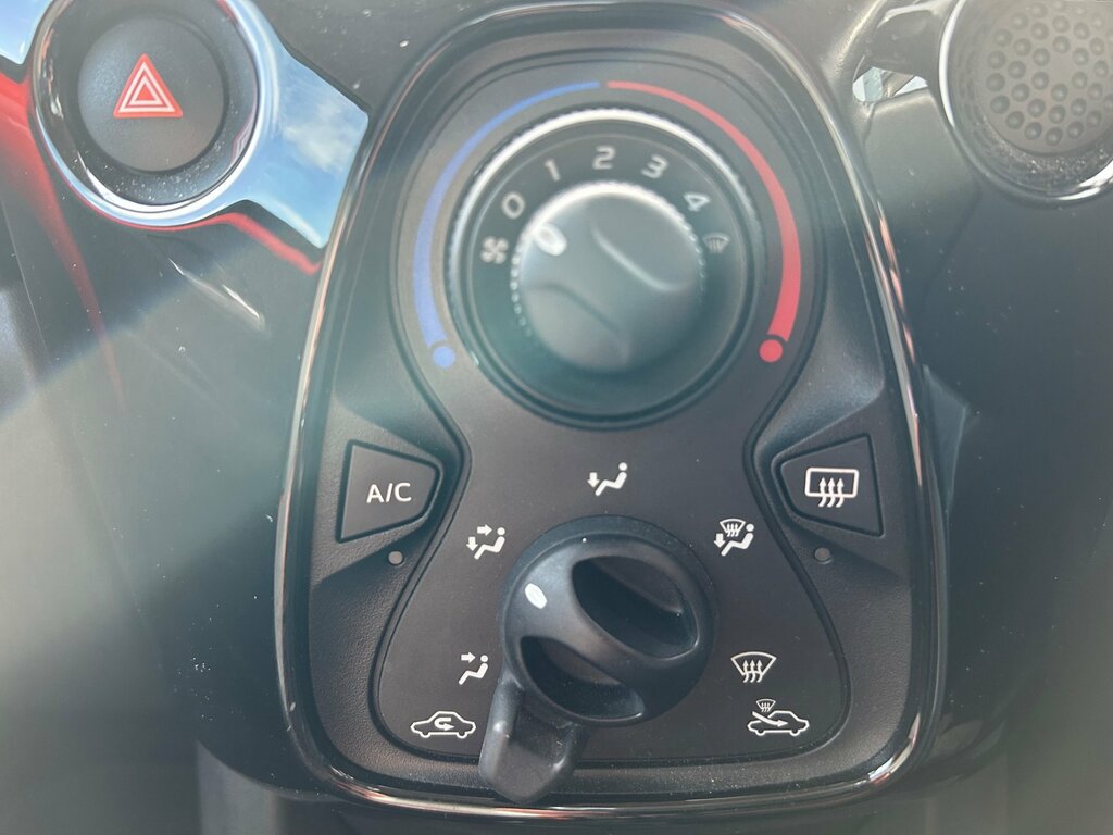 Toyota Aygo 1.0 Vvt-i X-pression Silver #21