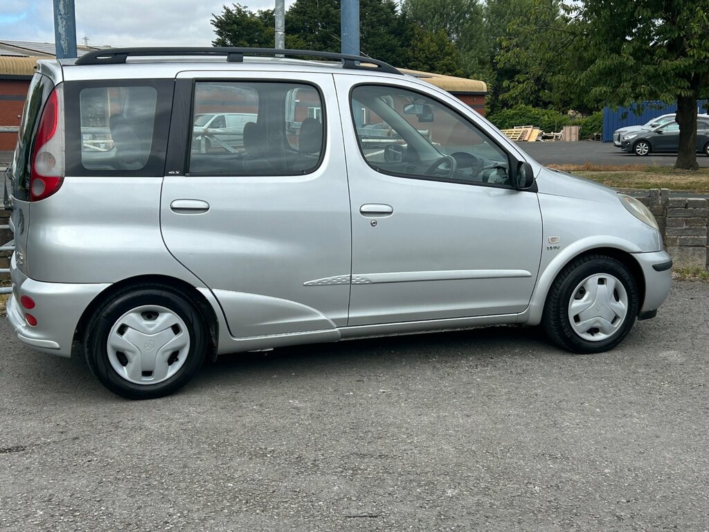 Toyota Verso 1.3 Vvt-i Verso Gs Hatchback Silver #4