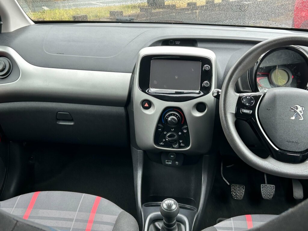Peugeot 108 108 Active Red #13