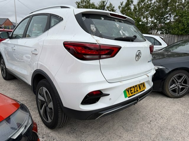 MG ZS 2022 51.1Kwh Trophy Suv 176 Ps YE22WTM White #4