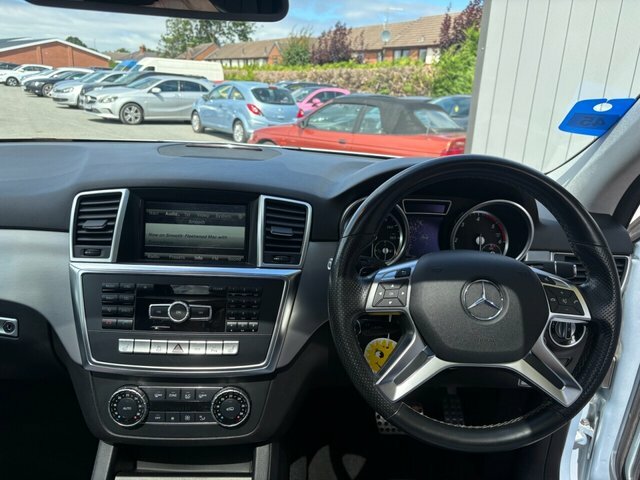 Mercedes-Benz M Class 2.0 Slc200 Amg Line Grey #23