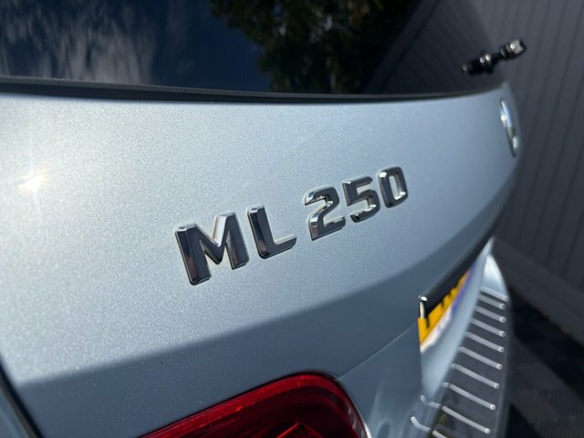 Mercedes-Benz M Class 2.0 Slc200 Amg Line Grey #31