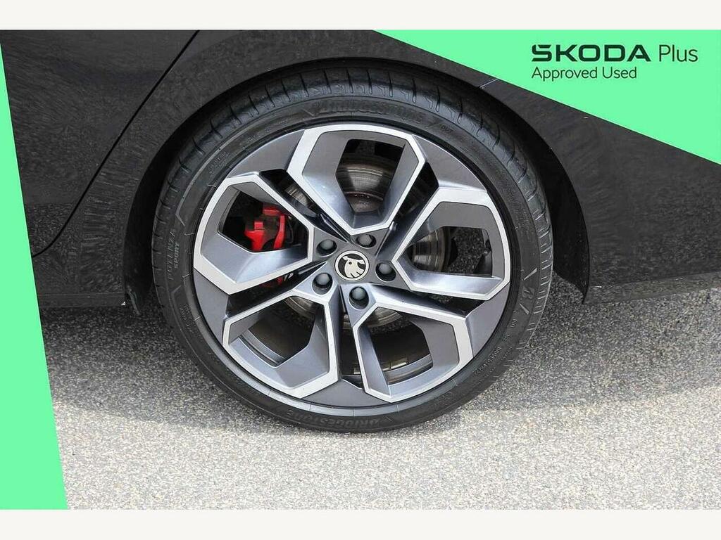 Skoda Octavia 2023 2.0 Tsi Vrs Dsg Black #5
