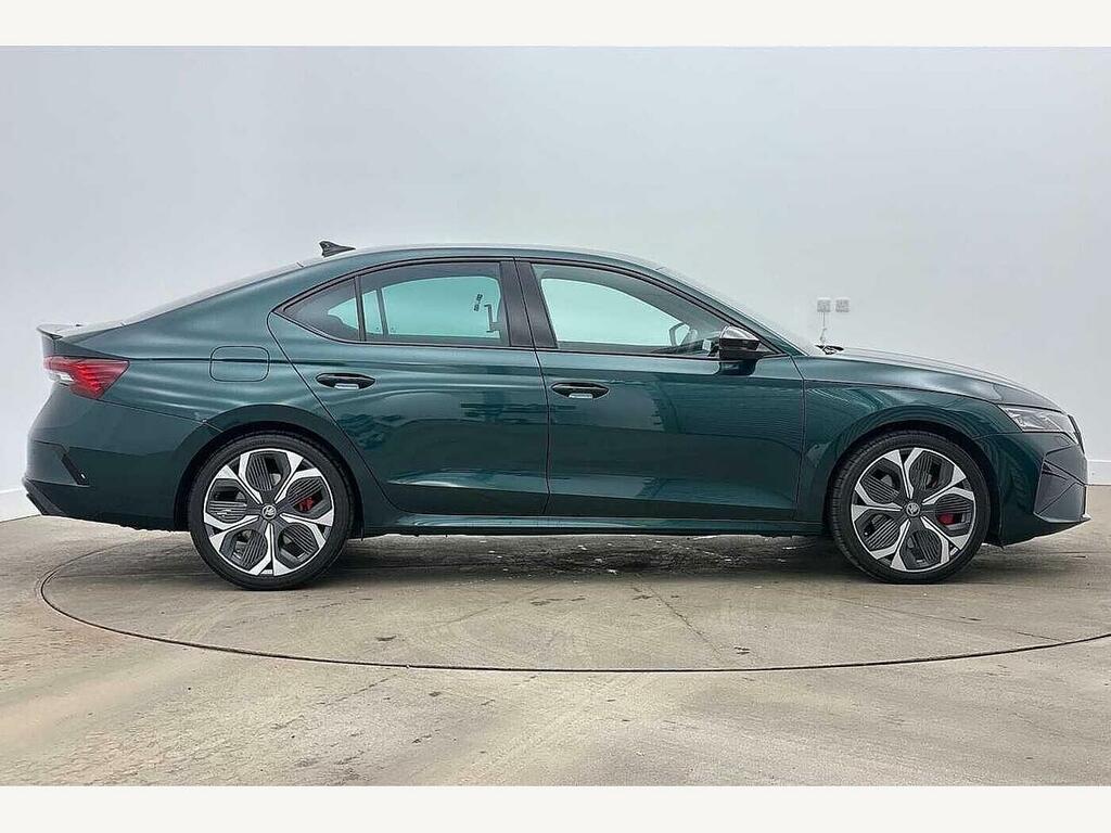 Skoda Octavia 2025 2.0 Tsi Vrs Dsg Green #4