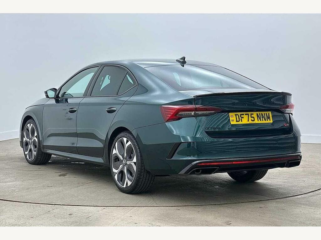 Skoda Octavia 2025 2.0 Tsi Vrs Dsg Green #3