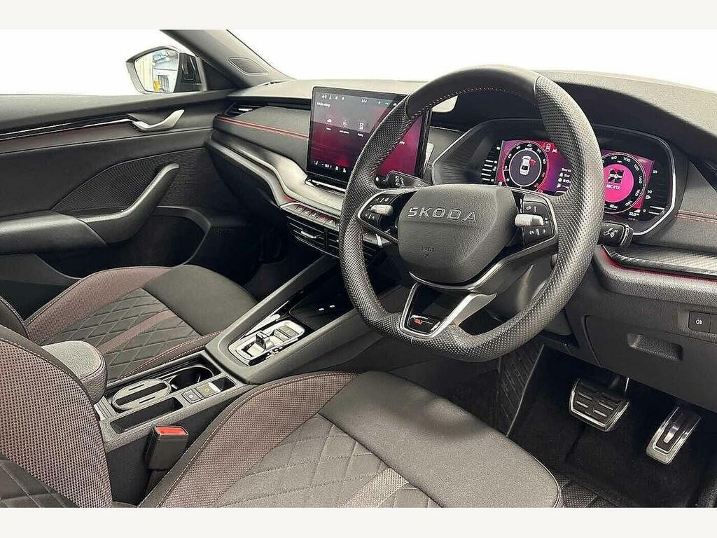 Skoda Octavia 2025 2.0 Tsi Vrs Dsg Green #6
