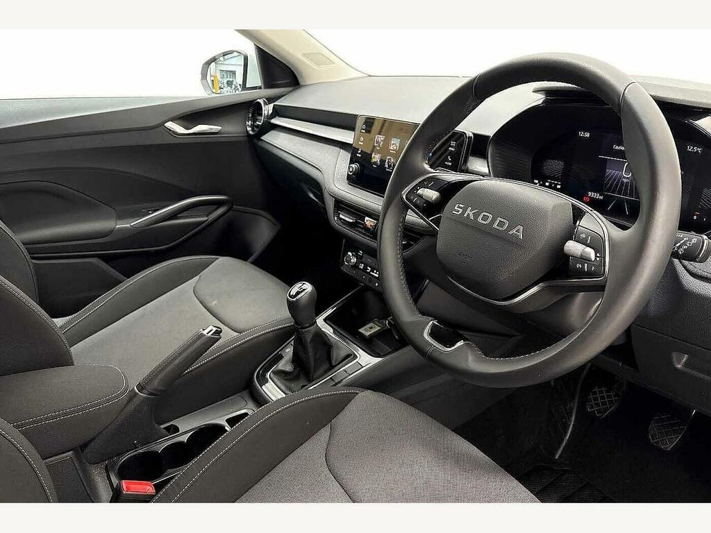 Skoda Fabia 2025 1.0 Tsi Se Edition White #6