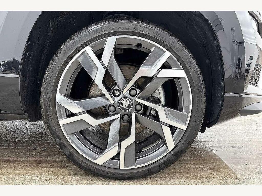 Skoda Karoq 2026 1.5 Tsi Sportline Edition Black #5