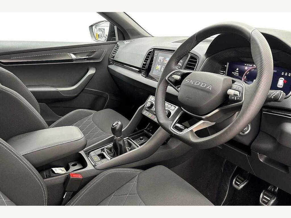 Skoda Karoq 2026 1.5 Tsi Sportline Edition Black #6