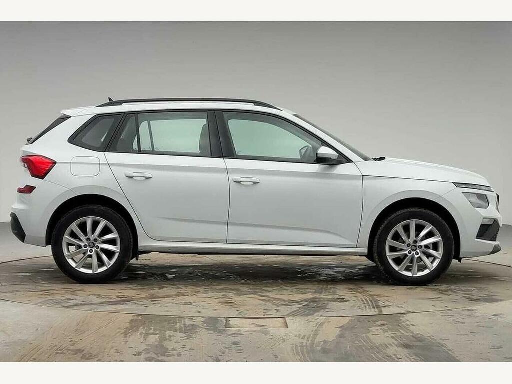 Skoda Kamiq 2025 1.0 Tsi Se Edition Dsg White #4