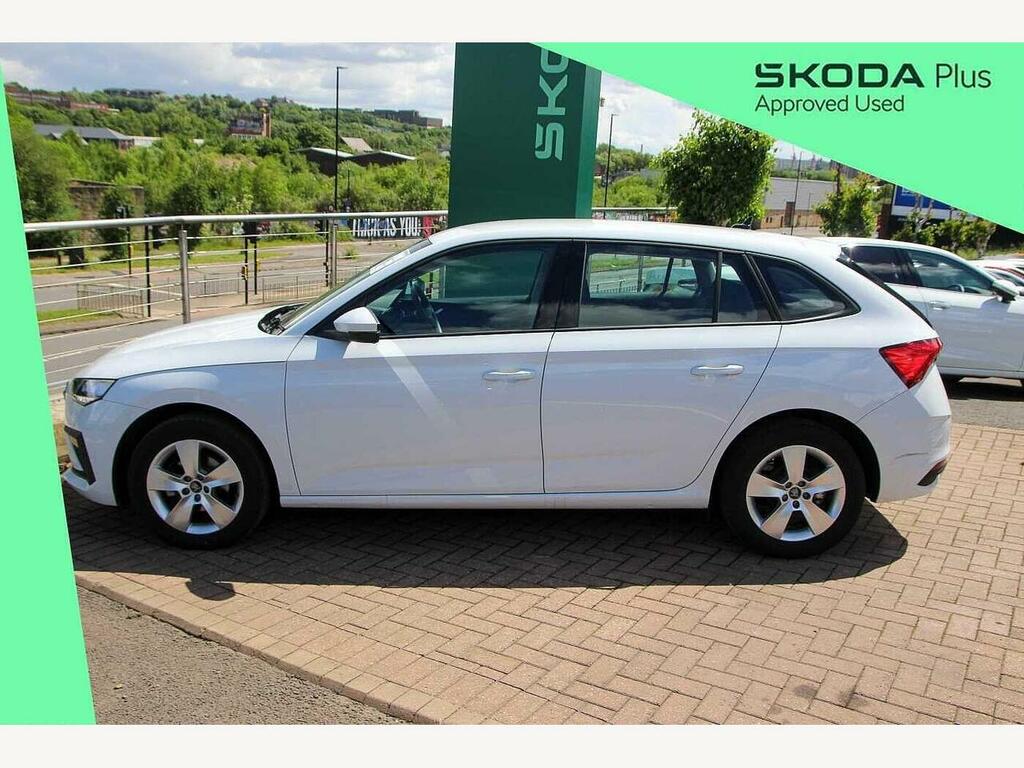 Skoda Scala 2025 1.0 Tsi 116 Se Edition Dsg White #4