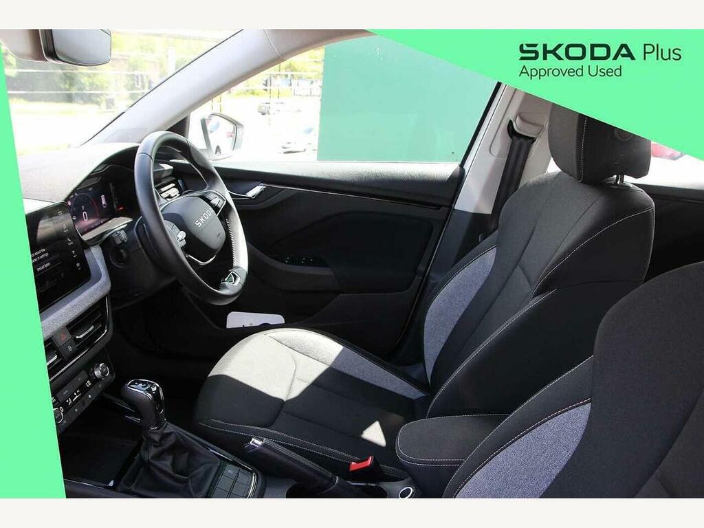 Skoda Scala 2025 1.0 Tsi 116 Se Edition Dsg White #2