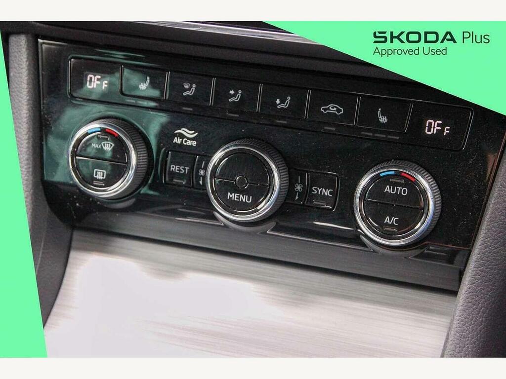 Skoda Superb Se Technology White #17
