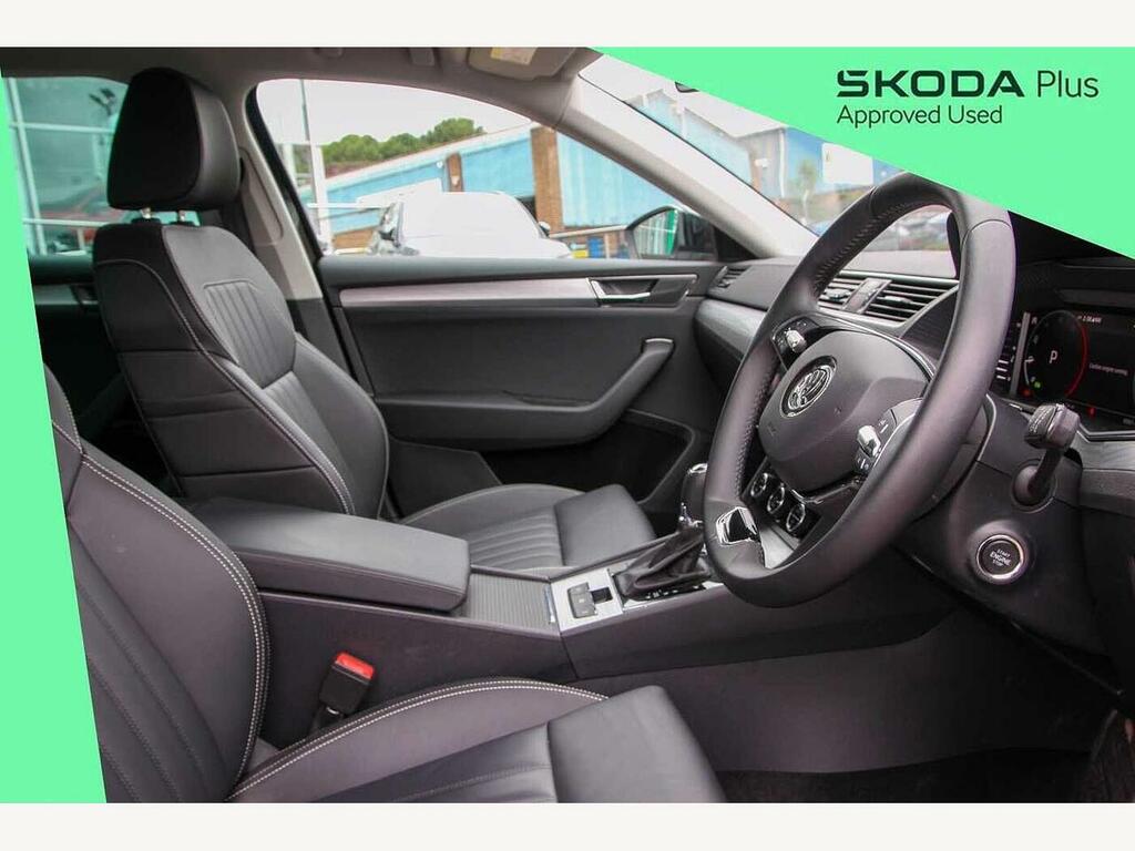 Skoda Superb Se Technology White #9