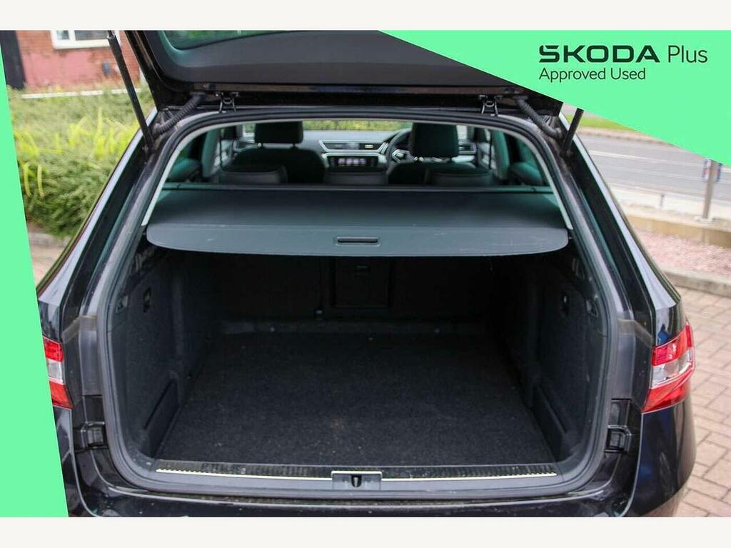 Skoda Superb Se Technology White #8